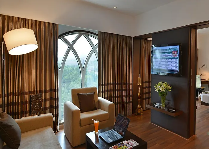 Majestic Court Sarovar Portico