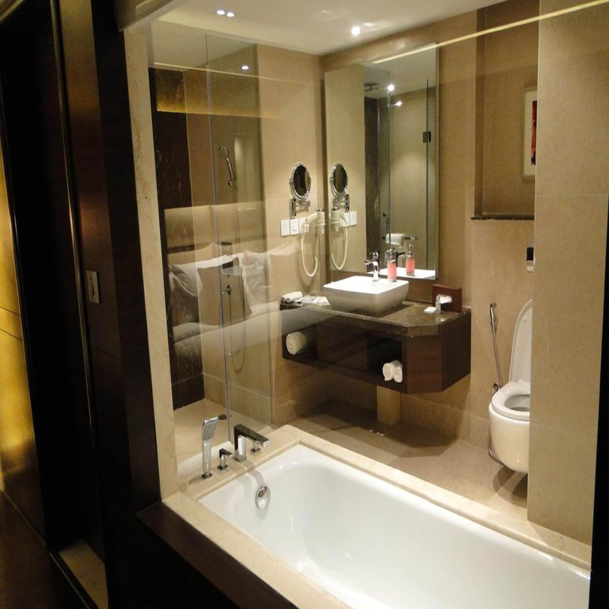 Majestic Court Sarovar Portico
