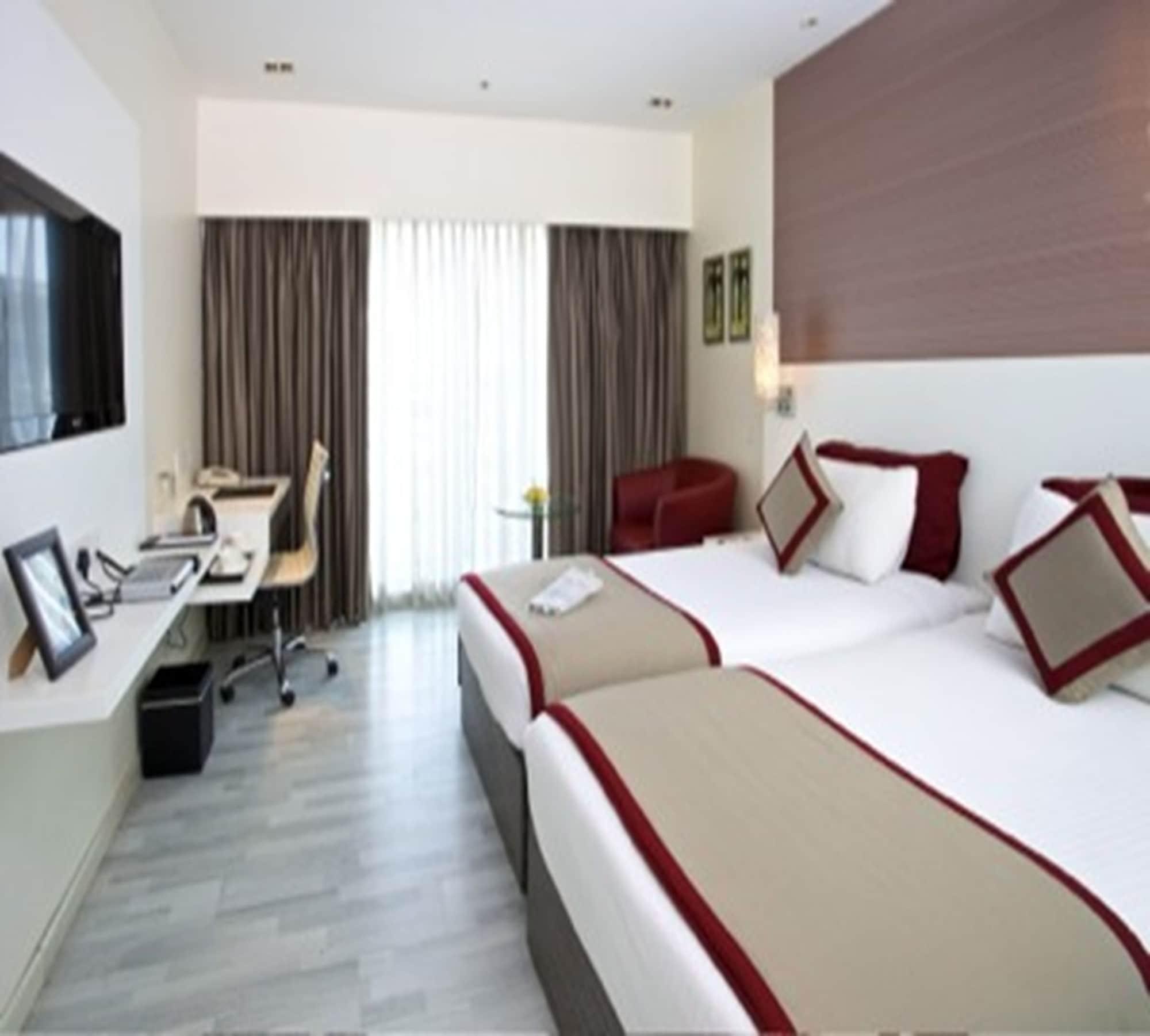 Majestic Court Sarovar Portico 4* Navi Mumbai