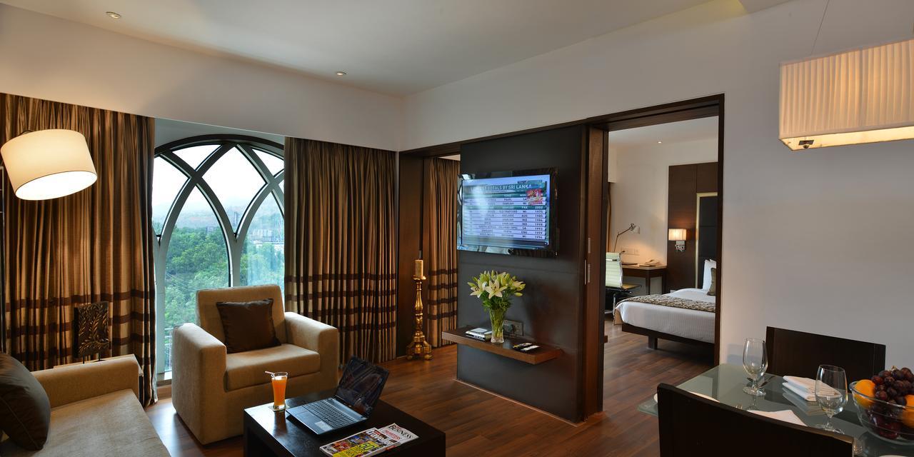Majestic Court Sarovar Portico