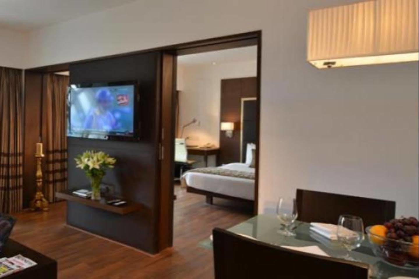 Hotel Majestic Court Sarovar Portico Navi Mumbai